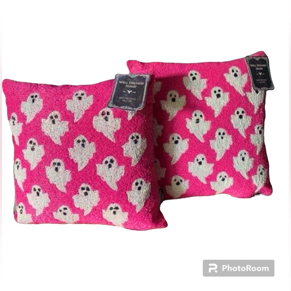 🩷TWO NEW BEADED GHOST PILLOWS🩷